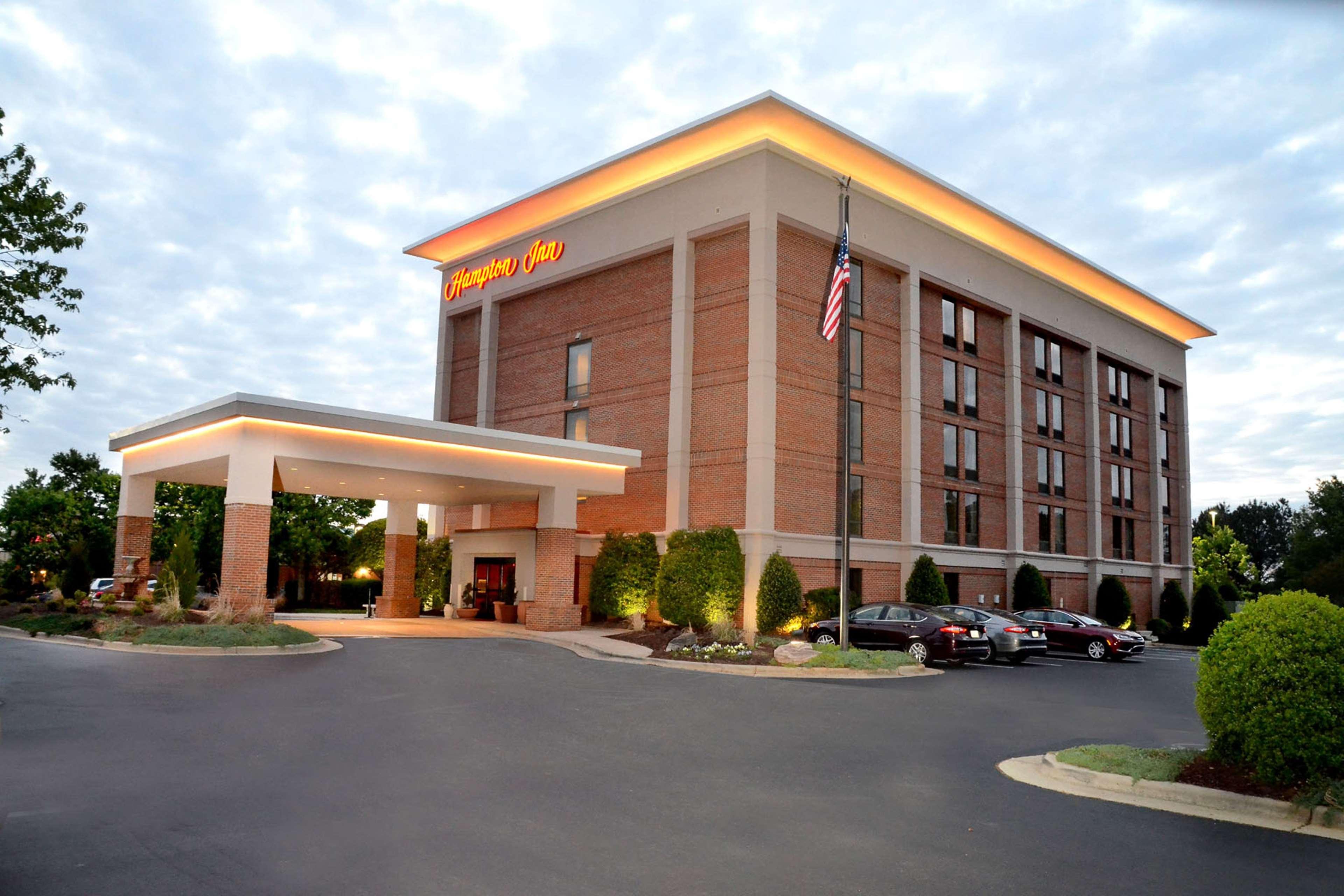 Hampton Inn Raleigh Capital Blvd North Экстерьер фото