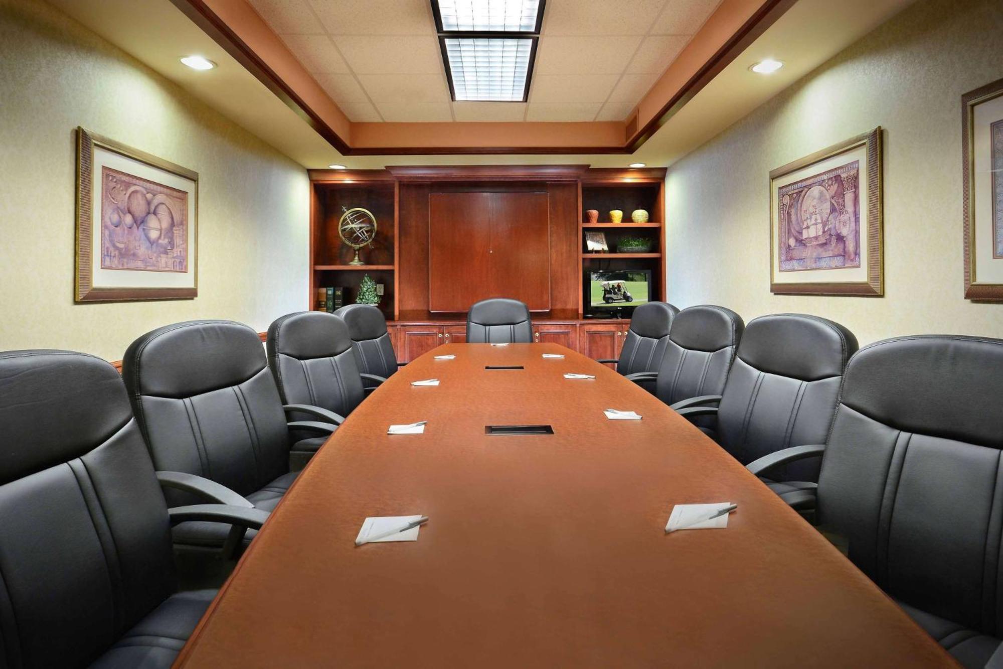 Hampton Inn Raleigh Capital Blvd North Экстерьер фото