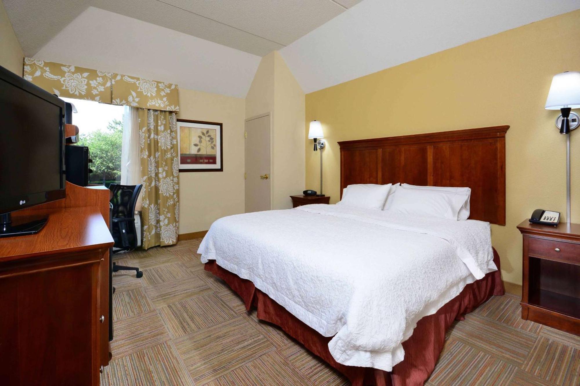 Hampton Inn Raleigh Capital Blvd North Экстерьер фото