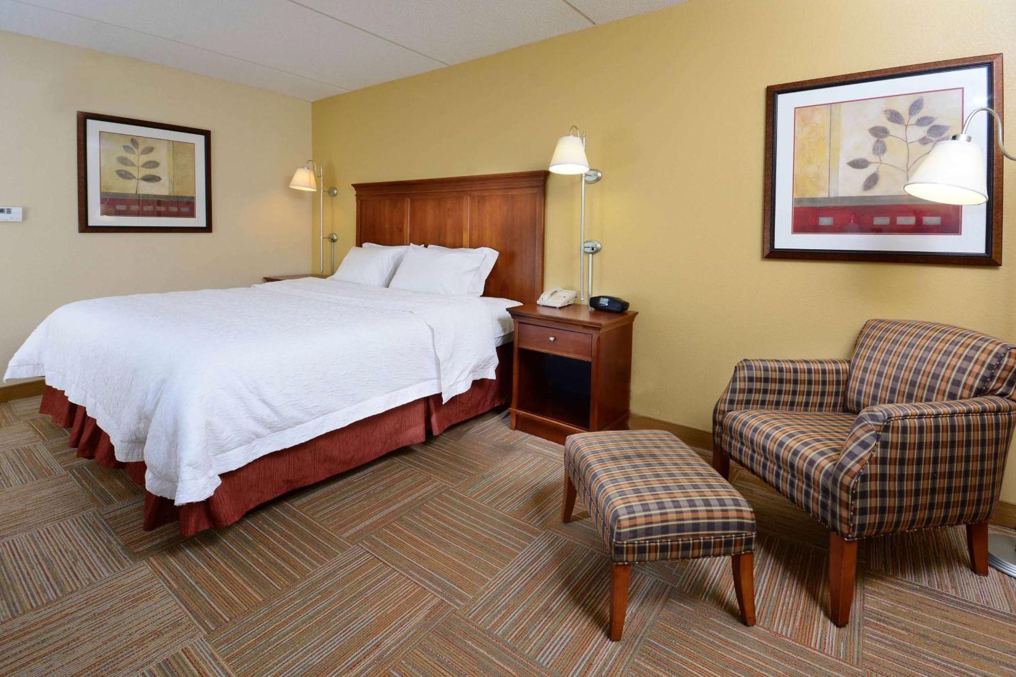 Hampton Inn Raleigh Capital Blvd North Экстерьер фото