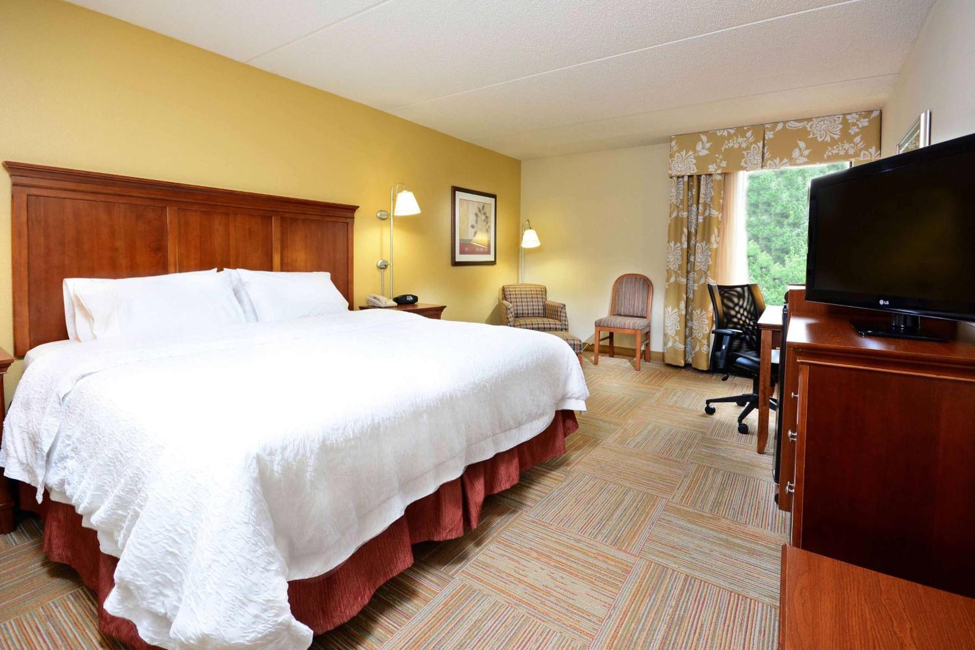 Hampton Inn Raleigh Capital Blvd North Экстерьер фото