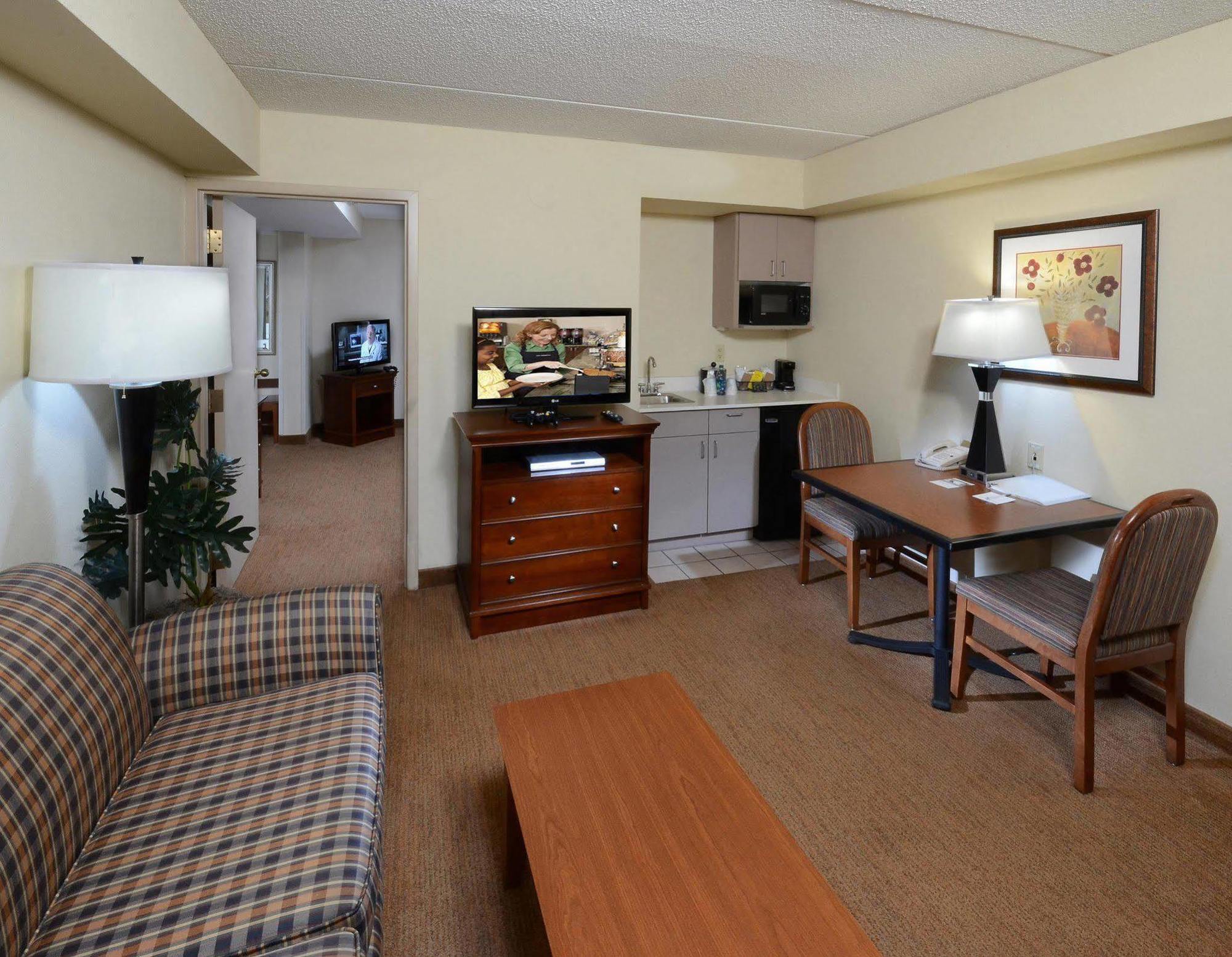 Hampton Inn Raleigh Capital Blvd North Экстерьер фото
